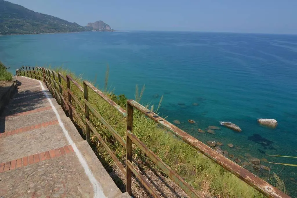 Terrazza Ambrogio Appartamento Sant'Ambrogio   Sant'Ambrogio (Sicily)